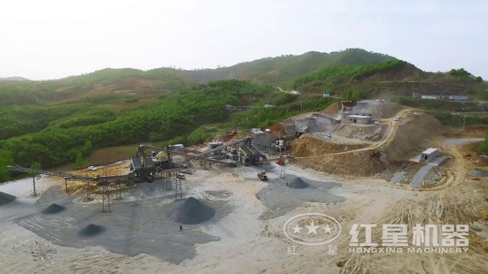河南桐柏縣碎石砂生產現(xiàn)場